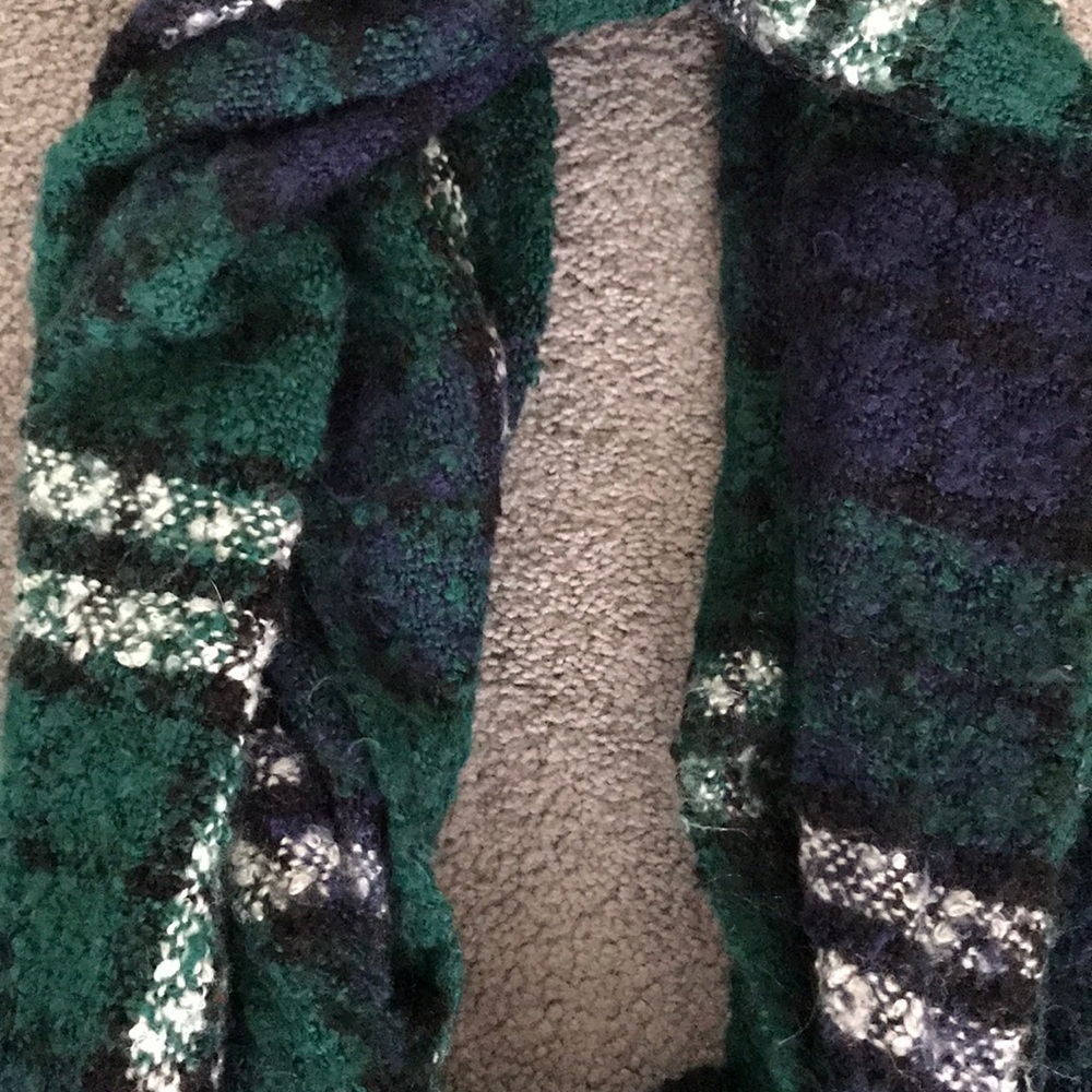Knit scarf - Picture 3 of 5